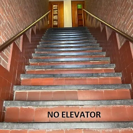 Amigo Budget Hostel *