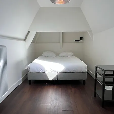 Amigo Budget Hostel *