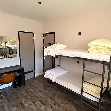Amigo Budget Hostel *