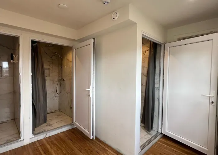 بيت شباب Amigo Budget